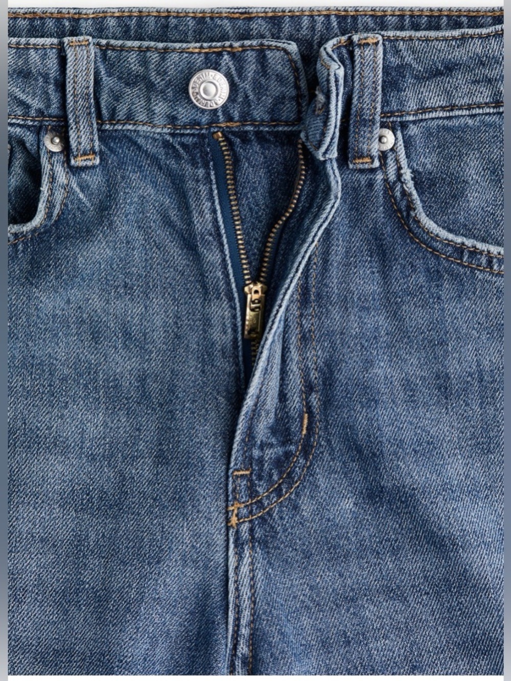 ✨H&M Ava Ultra High Rise Wide-Leg Raw Hem Jeans in Blue Denim - Picture 4 of 8